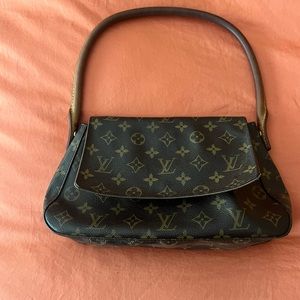 Louis Vuitton Monogram Mini Looping ~ Vintage Collection